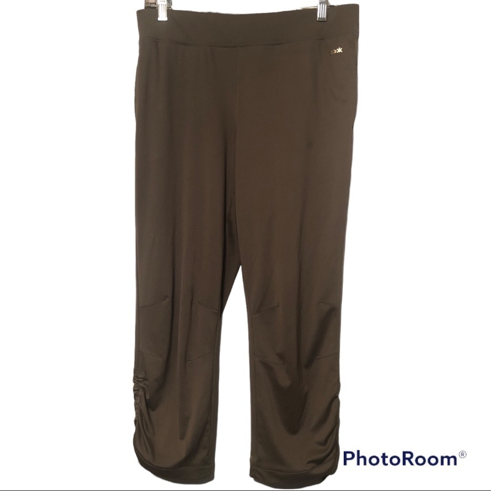 Reebok activewear capris size M